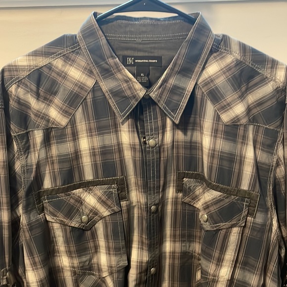 INC Long sleeve casual button down - Picture 3 of 5